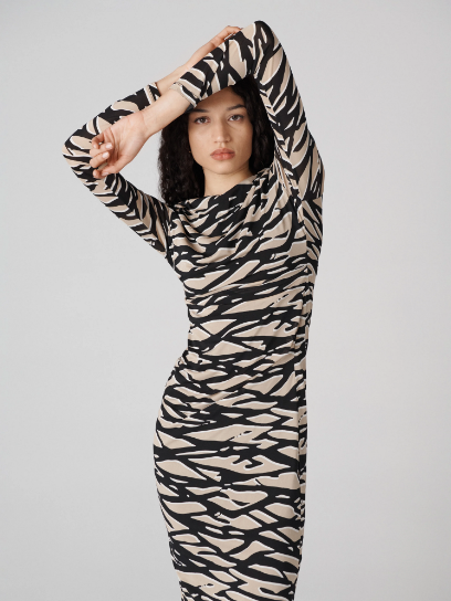 Sculpting Darrius dress in stretchy shape jersey.